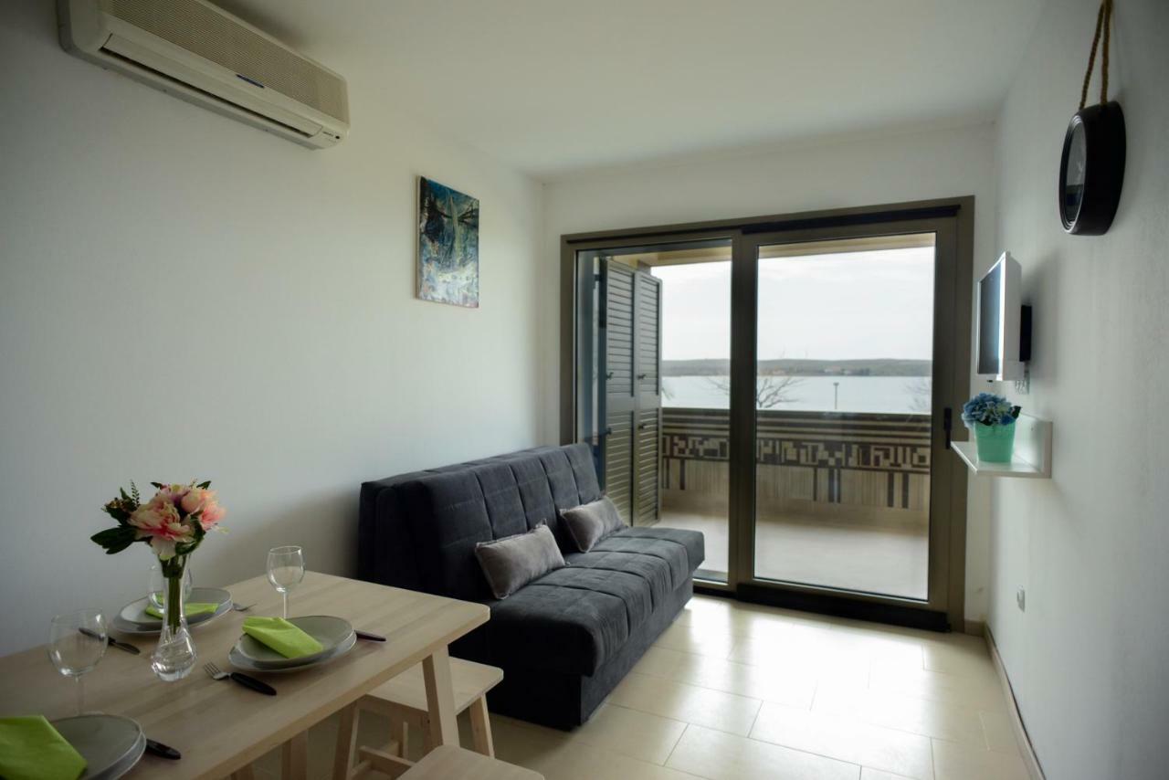 Apartments Svijet Mora 2 ปอฟเลียนา ภายนอก รูปภาพ
