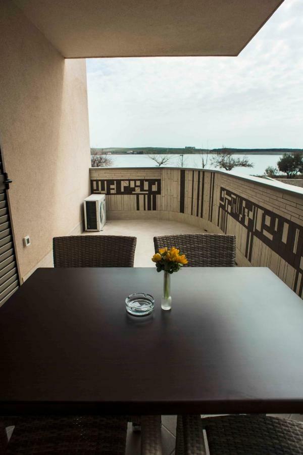 Apartments Svijet Mora 2 ปอฟเลียนา ภายนอก รูปภาพ